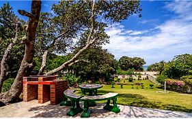 Sea Park Holi-Stay - 2On1Stave
